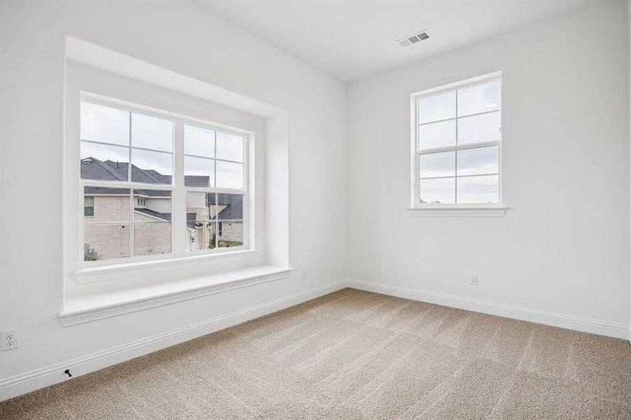 Spacious, unfurnished interior of a new home in Dominion of Pleasant Valley, Wylie (Image 14).