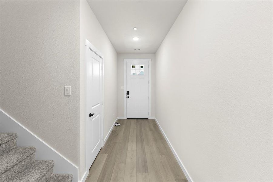 03. 713 Prosper - Entry 03. 713 Prosper - Entry