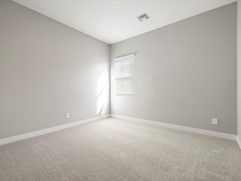 Spacious, unfurnished interior of a new home in Legacy Place, Glendale (Image 13).