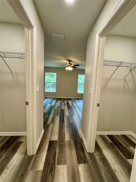 Spacious, unfurnished interior of a new home in , Dunnellon (Image 12).