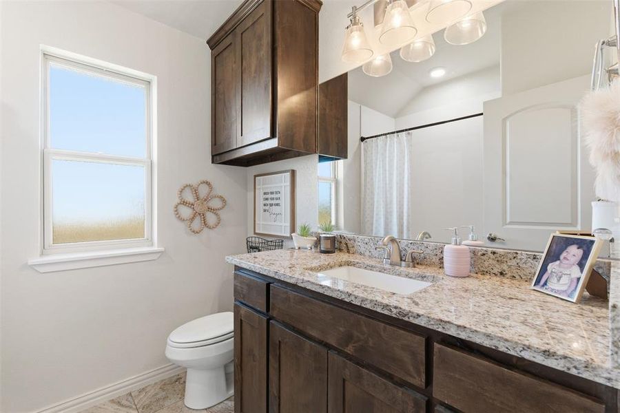 Furnished interior view inside a new home in , Grandview (Image 17).