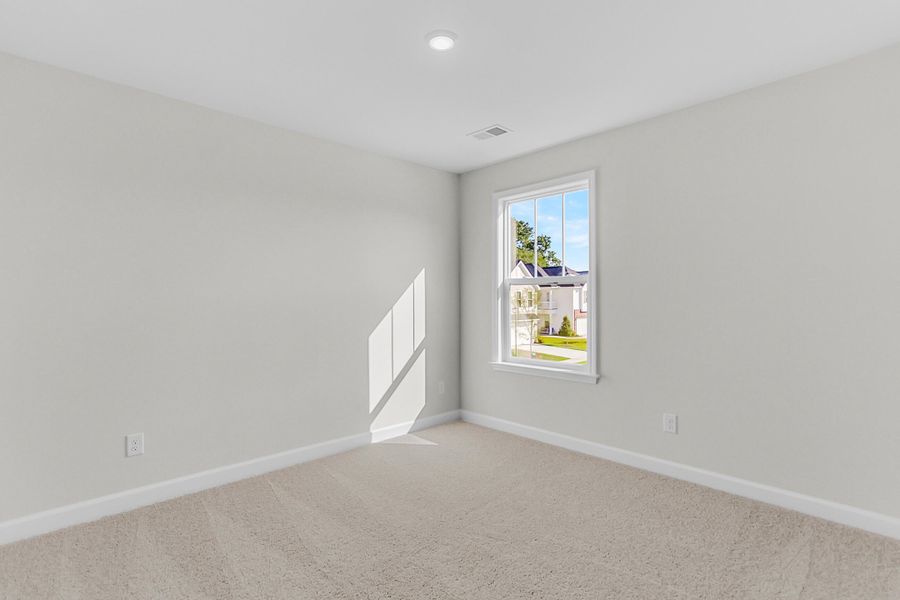 Spacious, unfurnished interior of a new home in Six Oaks, Summerville (Image 30).
