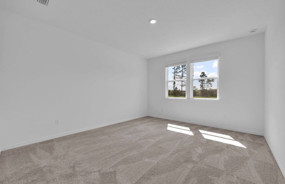Spacious, unfurnished interior of a new home in Hyland Trail, Green Cove Springs (Image 19).