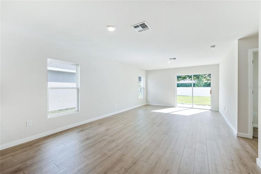 Spacious, unfurnished interior of a new home in Central Parc, North Port (Image 14).