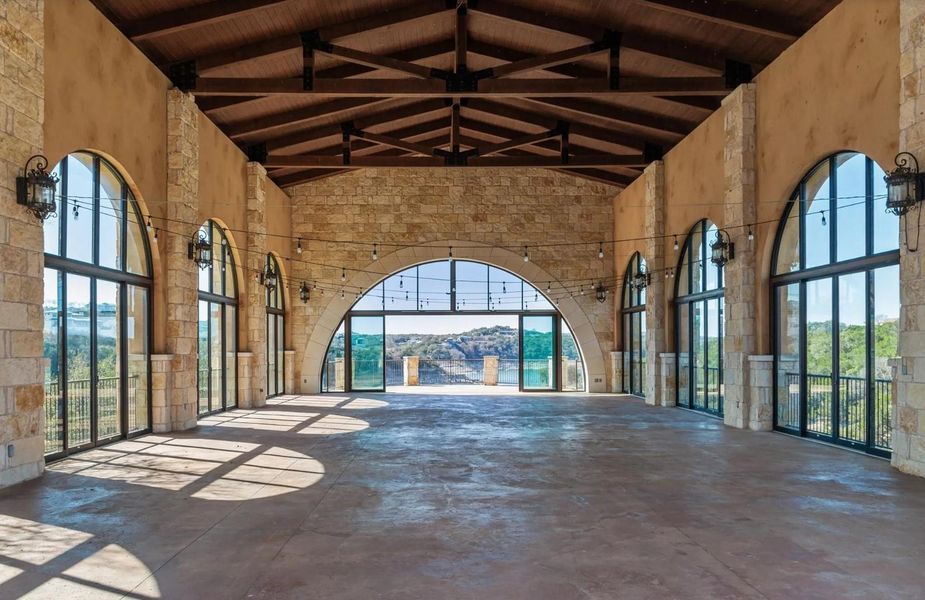 Spacious, unfurnished interior of a new home in Las Brisas Estates, Lakeway (Image 12). Spacious, unfurnished interior of a new home in Las Brisas Estates, Lakeway (Image 12).