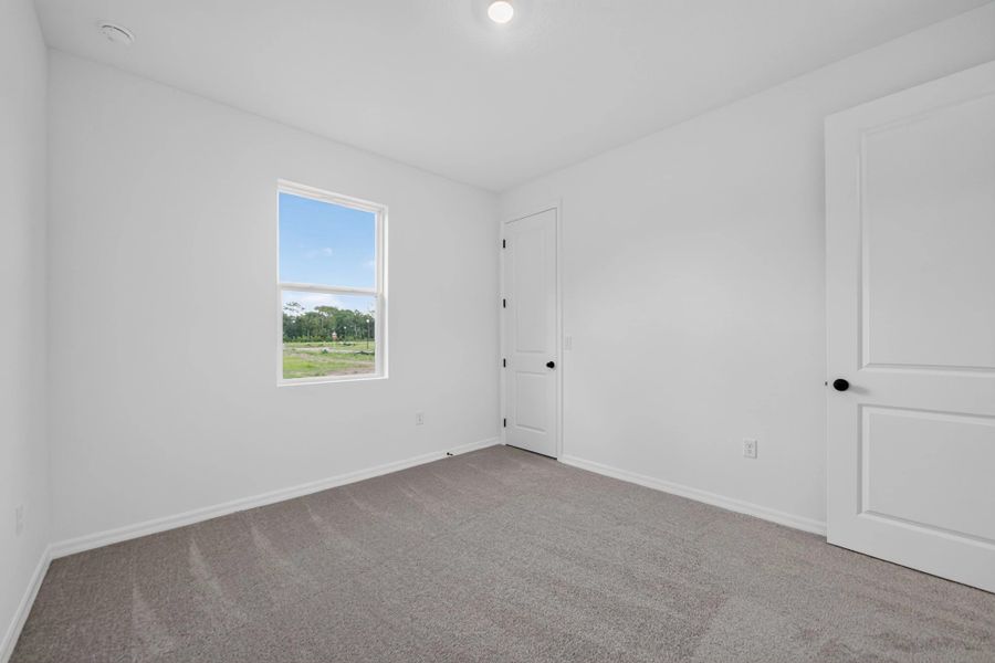 Spacious, unfurnished interior of a new home in Tyson Reserve, St. Cloud (Image 21).