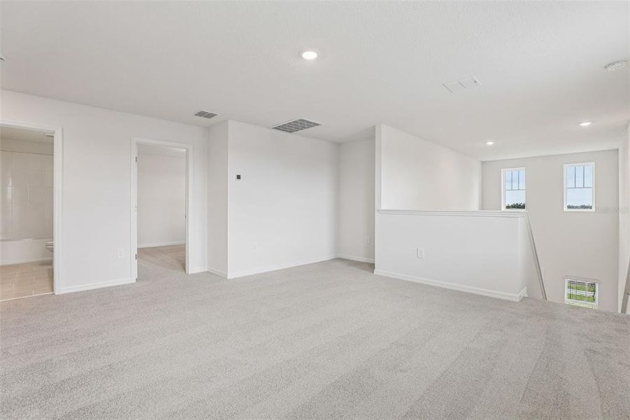 Spacious, unfurnished interior of a new home in Hamilton Bluff - Classic Series, Lake Hamilton (Image 31). Spacious, unfurnished interior of a new home in Hamilton Bluff - Classic Series, Lake Hamilton (Image 31).