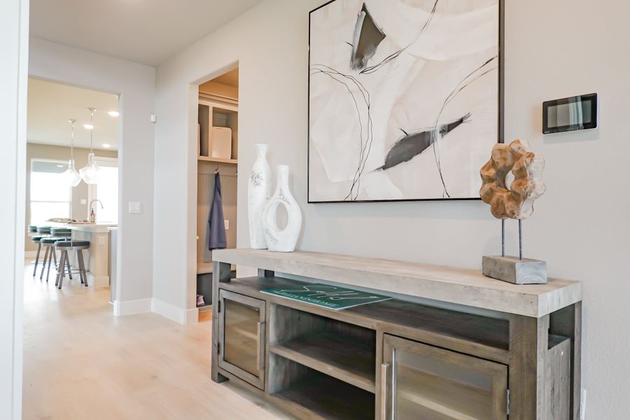 Representative furnished interior of a home built from the The Lilac by Lillian Custom Homes in Polo Ridge, Heath (Image 17).