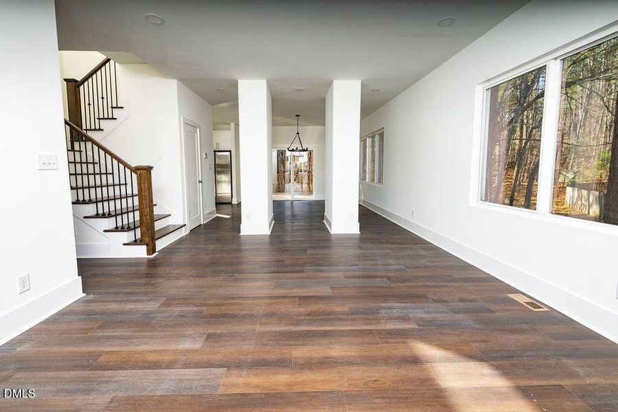 7 Mercury Ct Living Room View