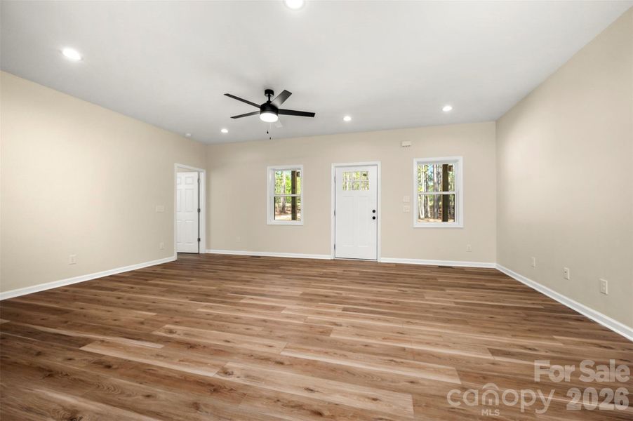 Spacious, unfurnished interior of a new home in , Bostic (Image 11).