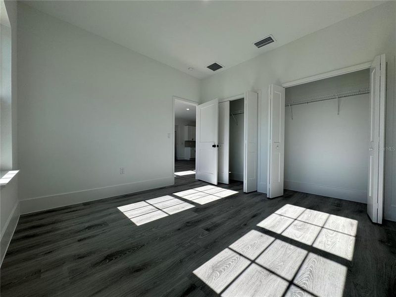 Spacious, unfurnished interior of a new home in , Citrus Springs (Image 26).