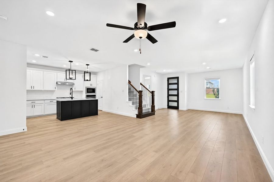 Spacious, unfurnished interior of a new home in Cross Creek Meadows, Celina (Image 17). Spacious, unfurnished interior of a new home in Cross Creek Meadows, Celina (Image 17).