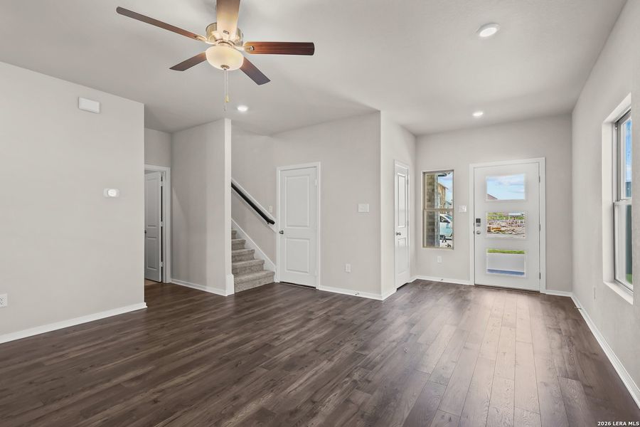 Spacious, unfurnished interior of a new home in The Parklands, Schertz (Image 32).