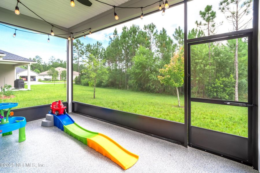 Image 23 of a home in Sandy Creek.