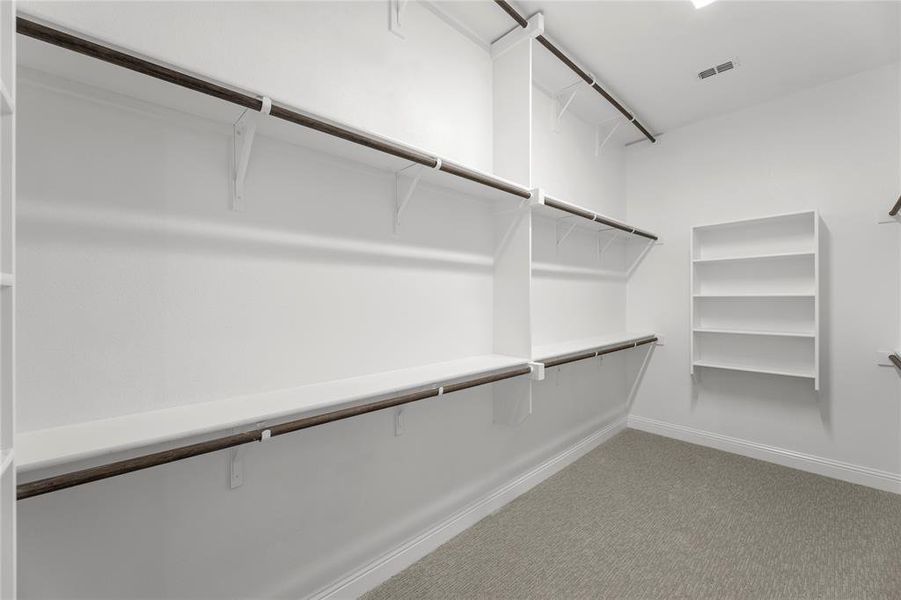 24. 1739 Gem - Closet