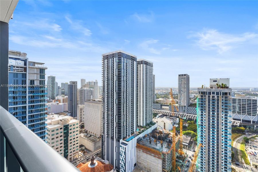 Exterior details and patio area of a home in Natiivo Miami, Miami (Image 23).