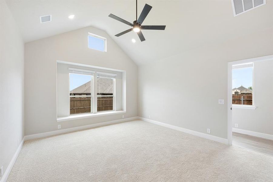 Spacious, unfurnished interior of a new home in Star Ranch, Godley (Image 26).
