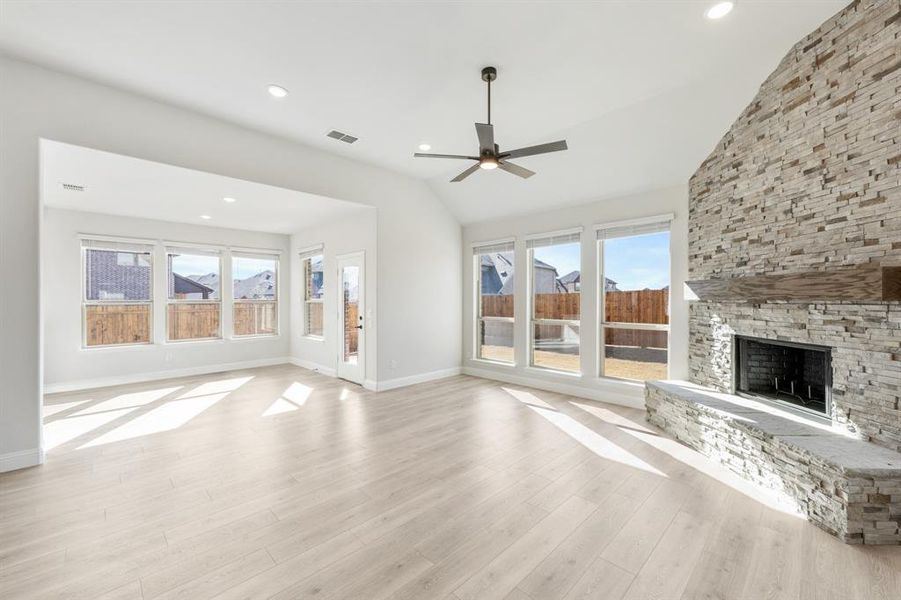 Spacious, unfurnished interior of a new home in West Crossing, Anna (Image 30).