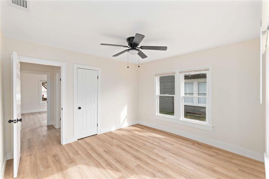 Spacious, unfurnished interior of a new home in , Brownwood (Image 8).