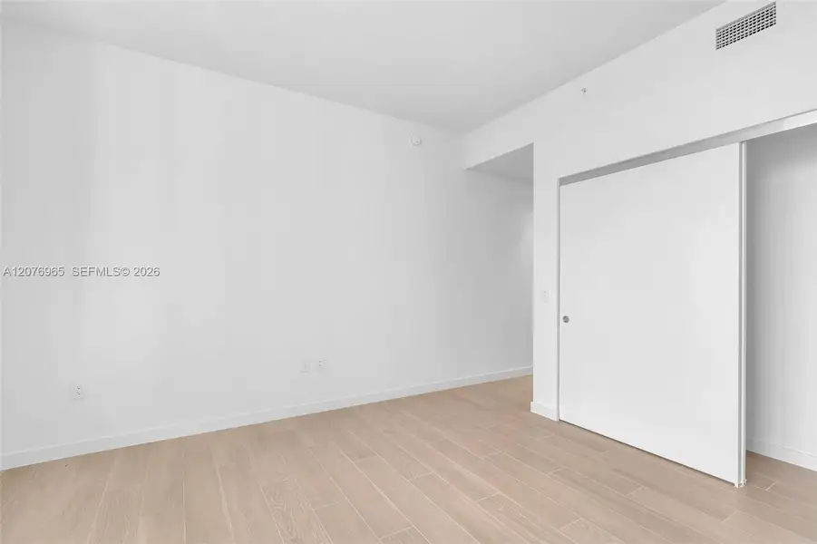 Spacious, unfurnished interior of a new home in , Miami (Image 29).
