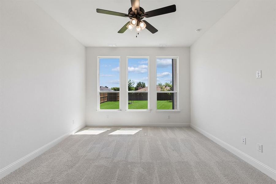 Spacious, unfurnished interior of a new home in Cambridge Manor, North Richland Hills (Image 17).