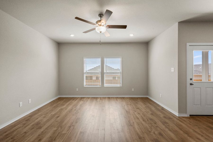4br New Home in Jarrell, TX.  - Slide 16