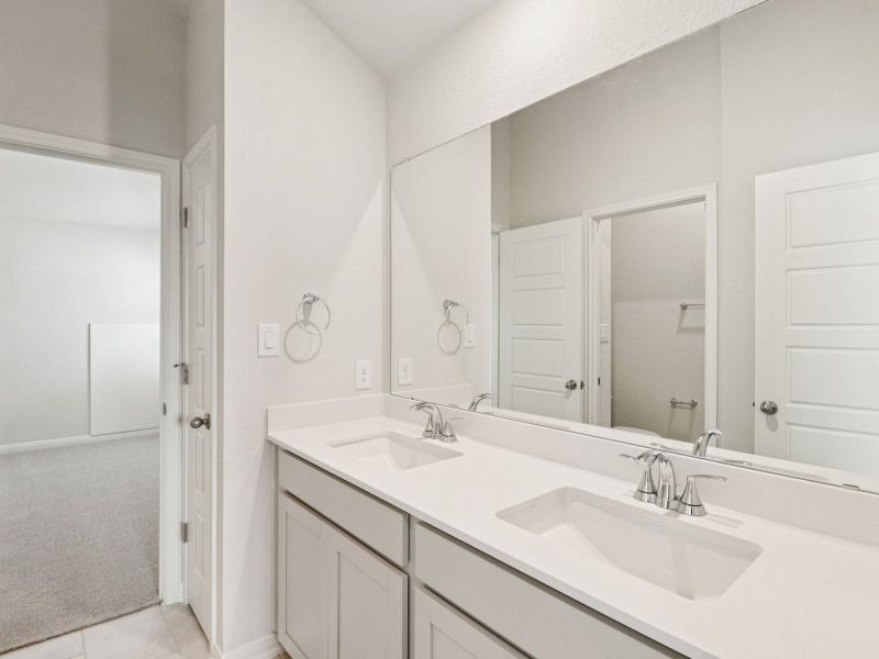 Furnished interior view inside a new home in Fox Falls, Boerne (Image 8).