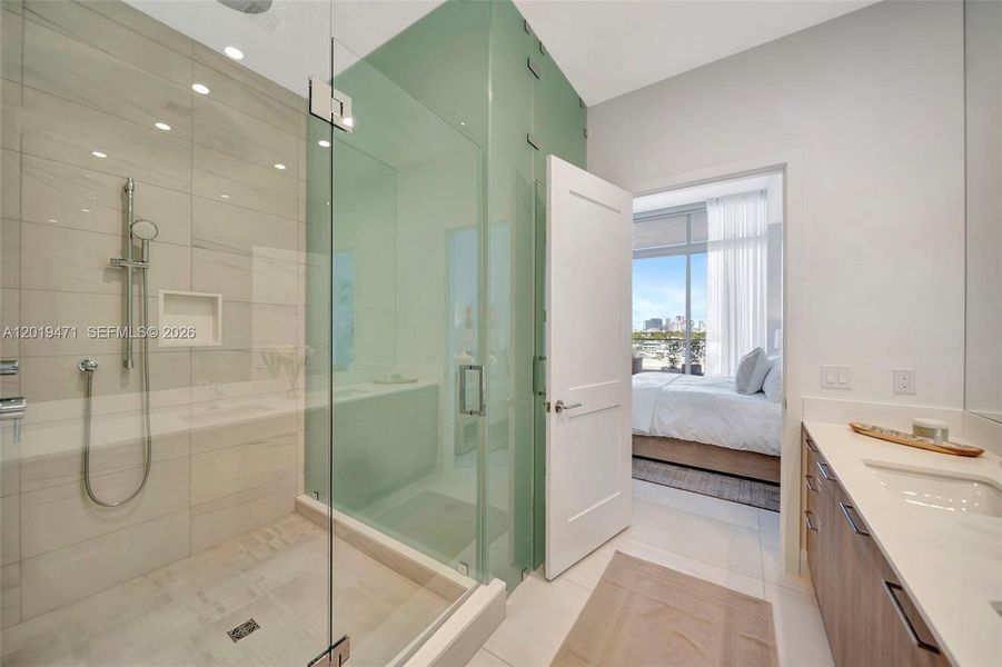 Furnished interior view inside a new home in , Fort Lauderdale (Image 39).