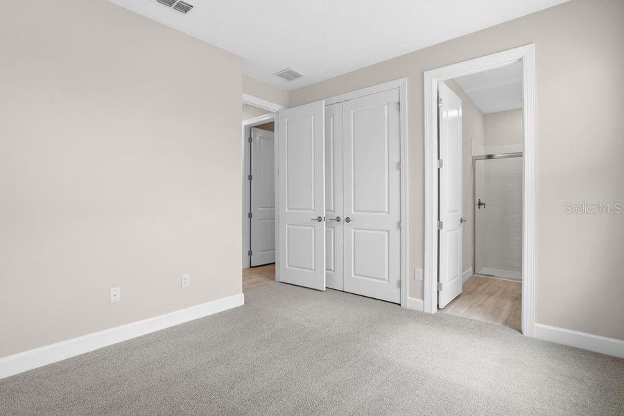 Spacious, unfurnished interior of a new home in Esplanade at Wiregrass Ranch, Wesley Chapel (Image 25).