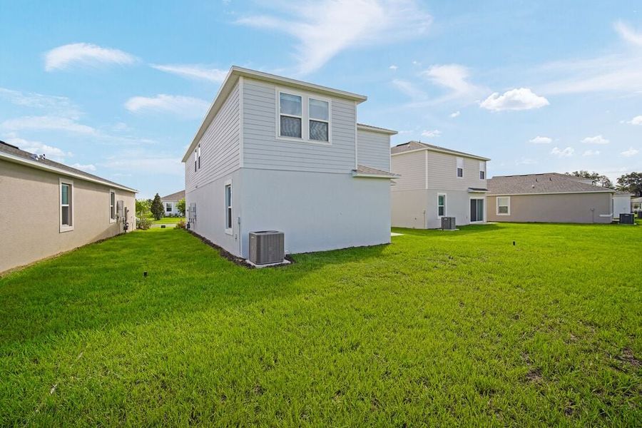 Representative exterior details of a home built from the Sherwood by Taylor Morrison in Waterstone, Groveland (Image 29).