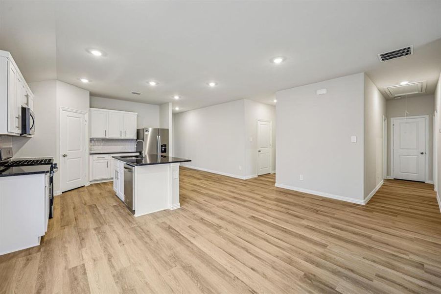 Photo is not of the actual home, but is an inspirational photo of builder’s model home and may depict options, furnishings, and/or decorator features that are not included.