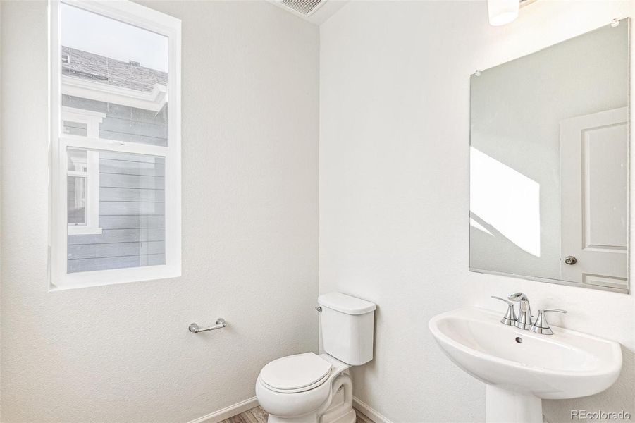 Furnished interior view inside a new home in Turnberry, Commerce City (Image 8).
