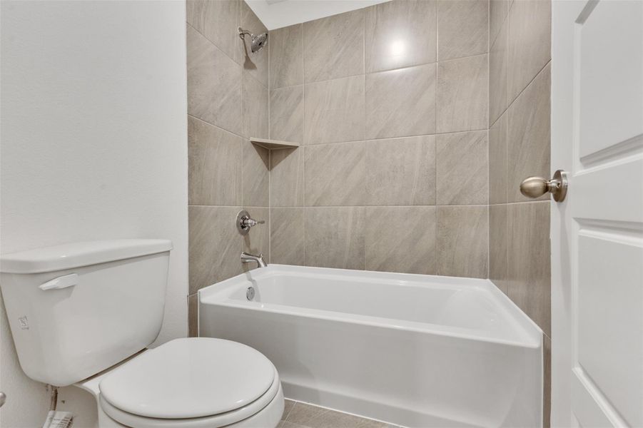 Furnished interior view inside a new home in , Angleton (Image 16).