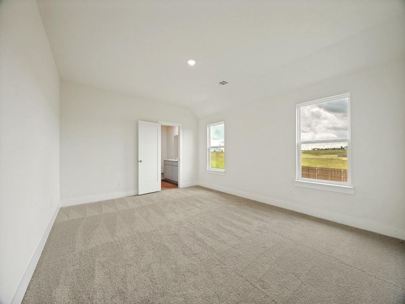 Spacious, unfurnished interior of a new home in Pebblebrook, Sherman (Image 23).