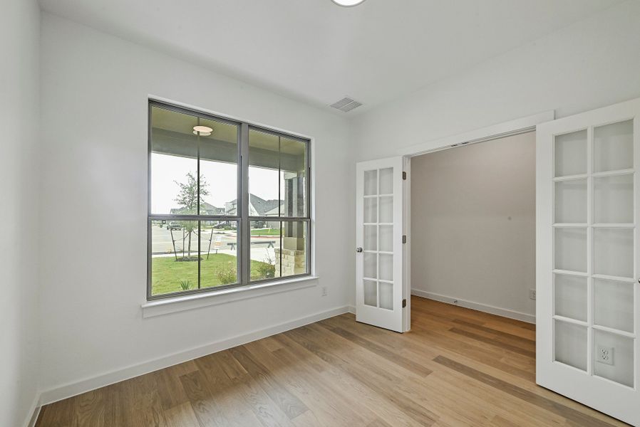 Spacious, unfurnished interior of a new home in Prairie Winds, Hutto (Image 26).