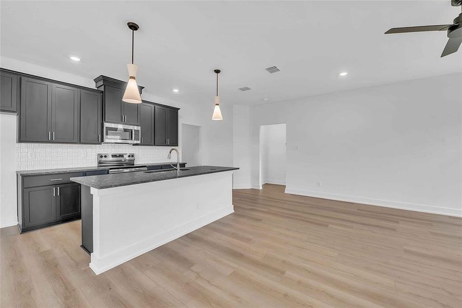 Please Note: These interior photos are not of the actual home but are of a completed one with a similar floor plan. Finishes, features, and layouts may vary. Please Note: These interior photos are not of the actual home but are of a completed one with a similar floor plan. Finishes, features, and layouts may vary.