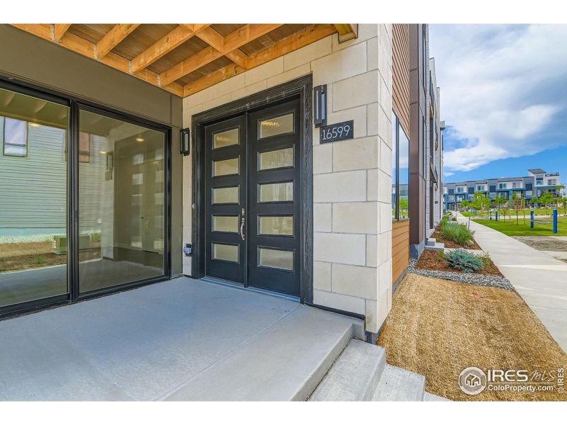 Spacious, unfurnished interior of a new home in Baseline, Broomfield (Image 22).