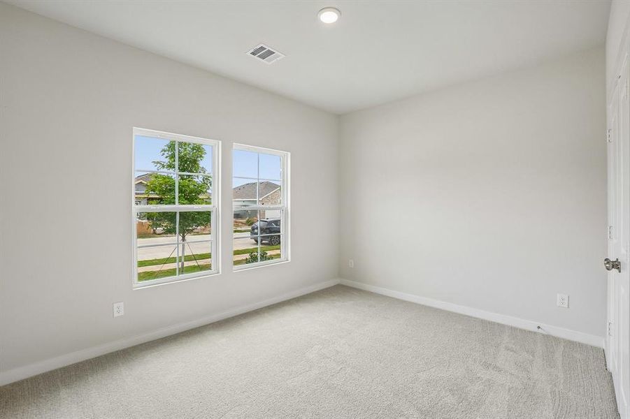 Spacious, unfurnished interior of a new home in Pennsylvania Avenue, Springtown (Image 32).