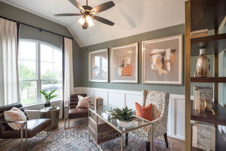 Furnished interior view inside a new home in Evergreen, Conroe (Image 30).