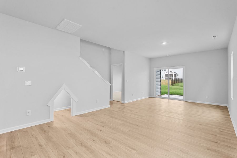 Spacious, unfurnished interior of a new home in Hanes Lake, Winston-Salem (Image 18).