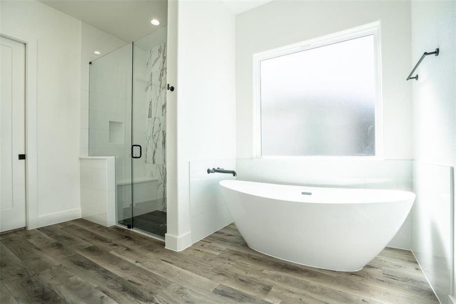 Furnished interior view inside a new home in , Fort Worth (Image 7).