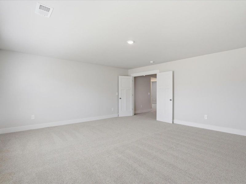 Spacious, unfurnished interior of a new home in Ashby Woods, Boiling Springs (Image 14). Spacious, unfurnished interior of a new home in Ashby Woods, Boiling Springs (Image 14).