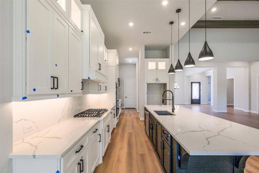 Furnished interior view inside a new home in Evergreen 70', Conroe (Image 9). Furnished interior view inside a new home in Evergreen 70', Conroe (Image 9).