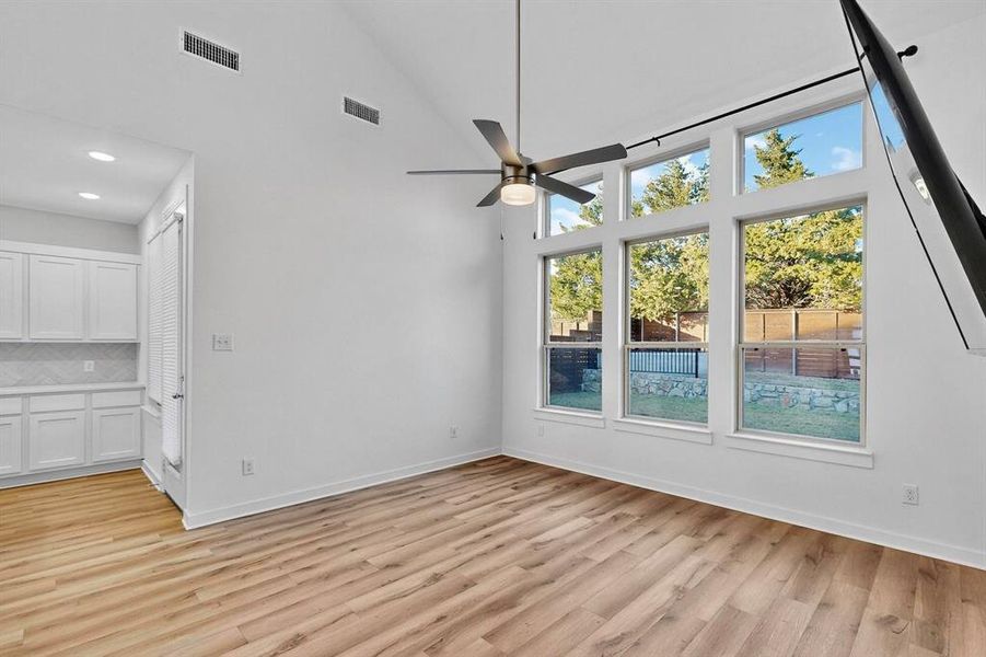 Spacious, unfurnished interior of a new home in Solterra Texas, Mesquite (Image 25). Spacious, unfurnished interior of a new home in Solterra Texas, Mesquite (Image 25).
