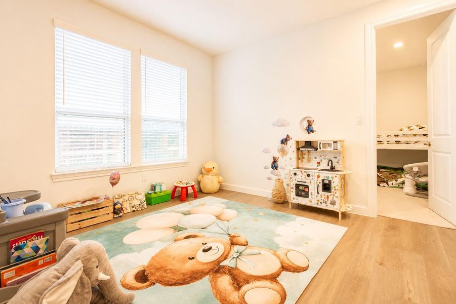 Flex space separating two secondary bedrooms.
