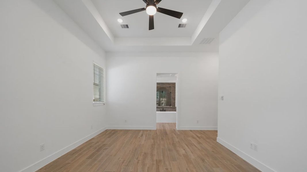 Representative unfurnished interior of a home built from the Waterloo by Chesmar Homes in Attwater 65's, Waller (Image 30).