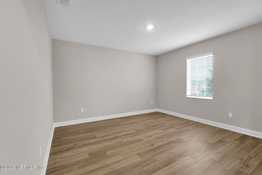 Spacious, unfurnished interior of a new home in , Jacksonville (Image 19).