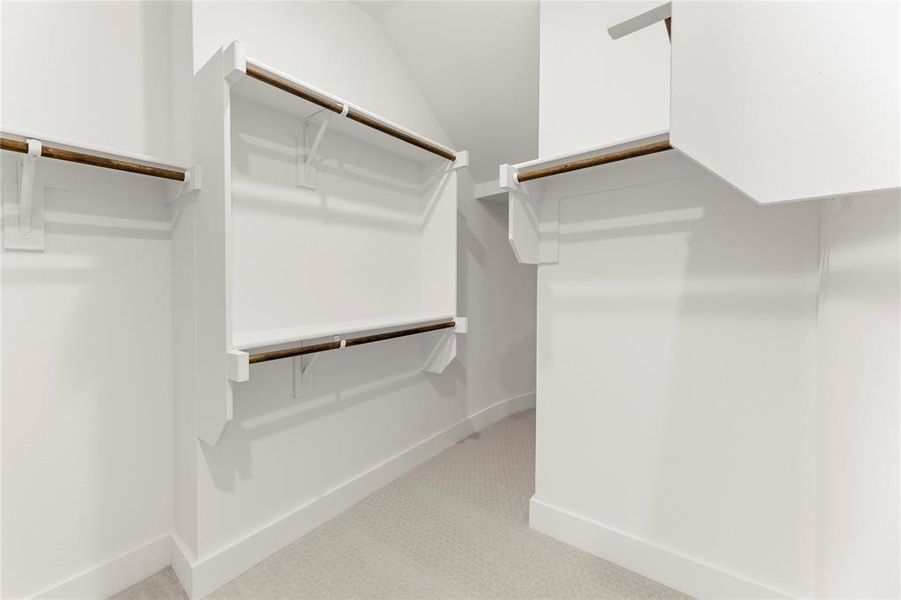 21. 329 Aeronca - Closet