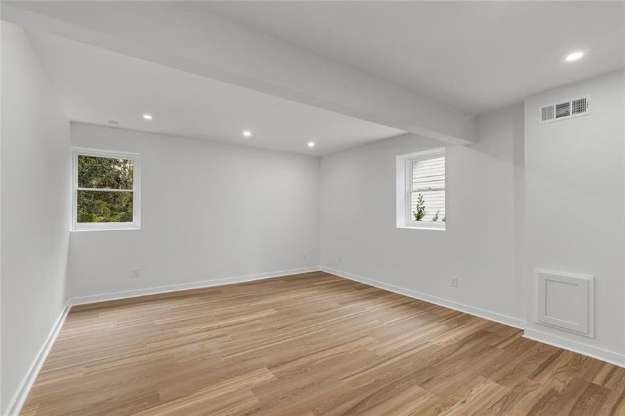 Spacious, unfurnished interior of a new home in , Atlanta (Image 56).