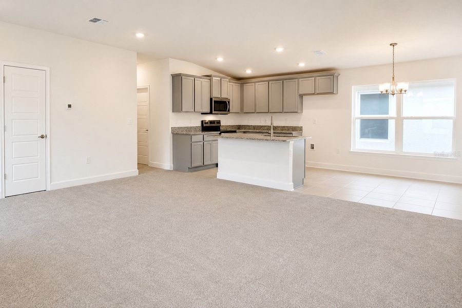 Spacious, unfurnished interior of a new home in Harmony Central, St. Cloud (Image 12).